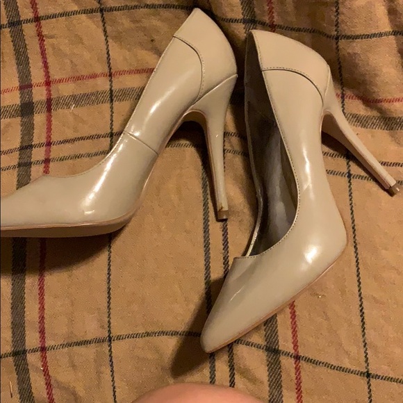 Shoes - Picture 1 of 4